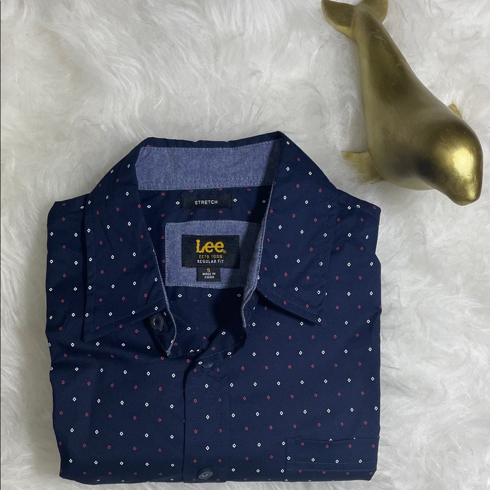 Lee Men's Navy Blue Shirt with Red and White Accents